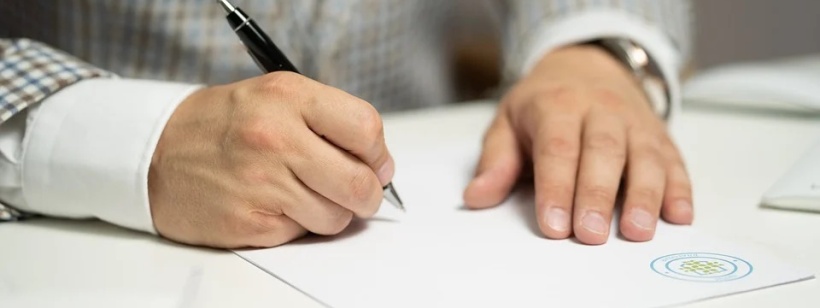 Юрист, Контракт