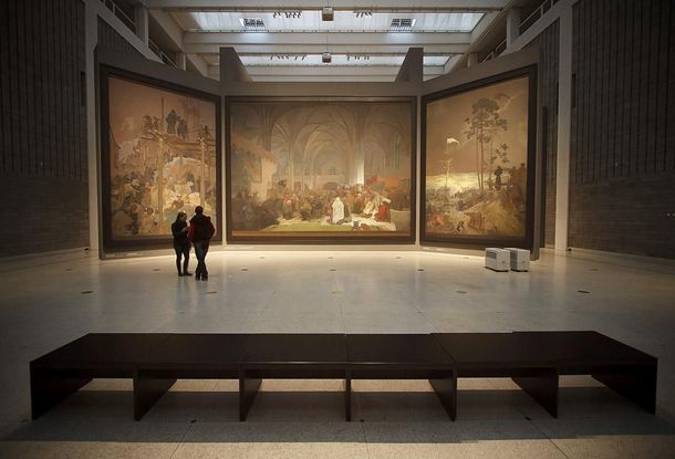 Эксперты из Чехии считают опасным тур по Азии для картин Альфонса Мухи