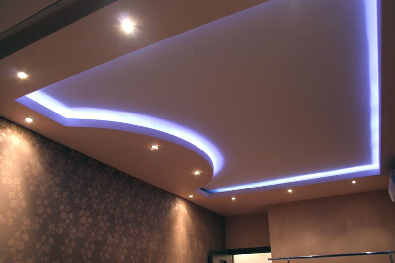 Электромонтажные работы в Чехии