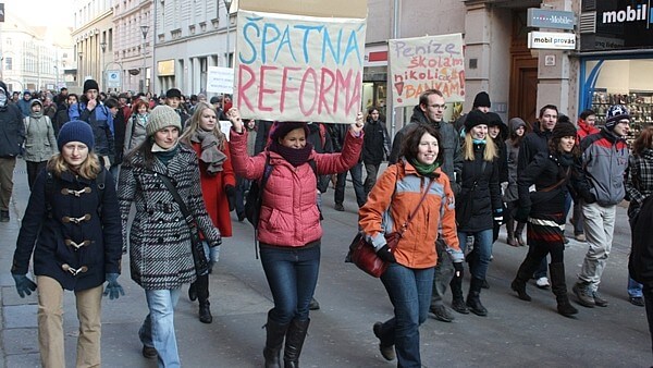 Студенты чешских вузов устроят марш протеста