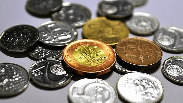 Обеспокоенность по поводу ослабления доллара по отношению к евро и кроне