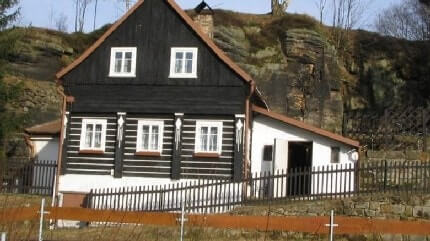 Интерес к дачам и избам кое-где падает, а с ним – и цены