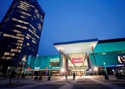 Компания Unibail-RODAMCO представляет свои успешные проекты пражских торговых центров – Ходов, Черны Мост и недавно открывшийся Аркады Панкрац (нa фотографии)