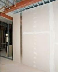 Сооружение гипсокартоновой стены осуществляется так называемым сухим способом, когда вода вообще не требуется. Работа с гипсокартоном является быстрой и чистой (Rigips)