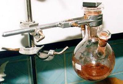 Стеклянная бутылка