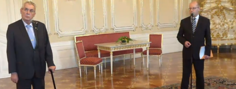 В Чехии стали меньше доверять правительству